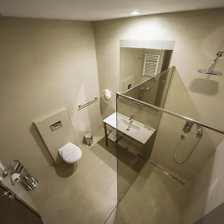 Marshal Garni Hotel 4*