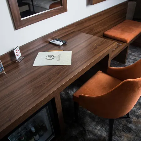 Marshal Garni Hotel