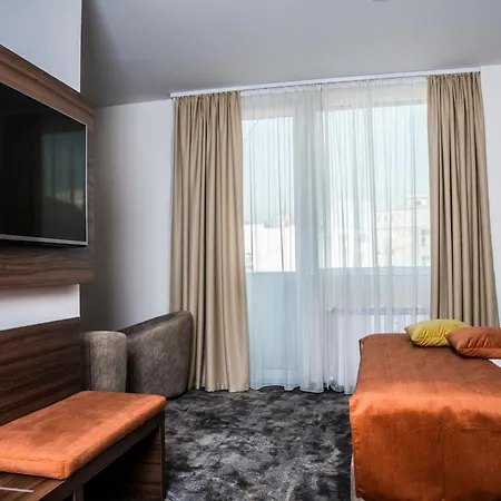 Hotel Marshal Garni 4*